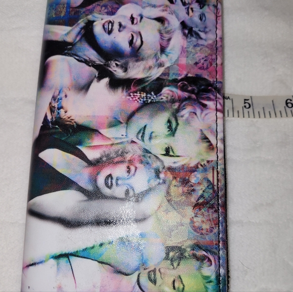 Marilyn Monroe Wallet - Picture 4 of 9